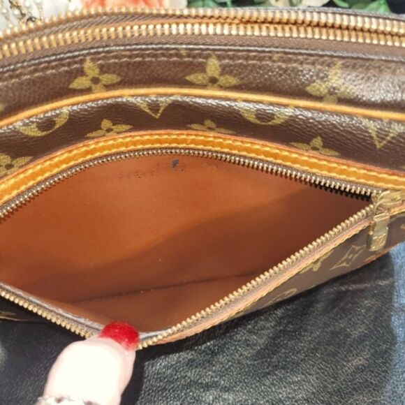 LOUIS VUITTON Marly Dragonne GM Clutch Bag w/ Dust bag Authentic - Picture 16 of 17